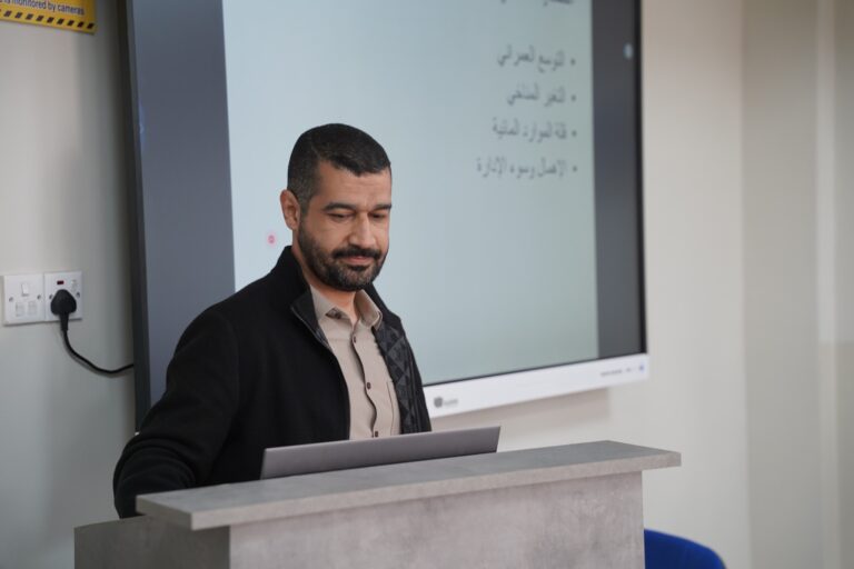 ندوة علمية حول التنمية المستدامة ودور الذكاء الاصطناعي في الحفاظ على المساحات الخضراء